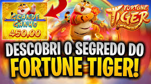 jogo dragon hatch Cartaz